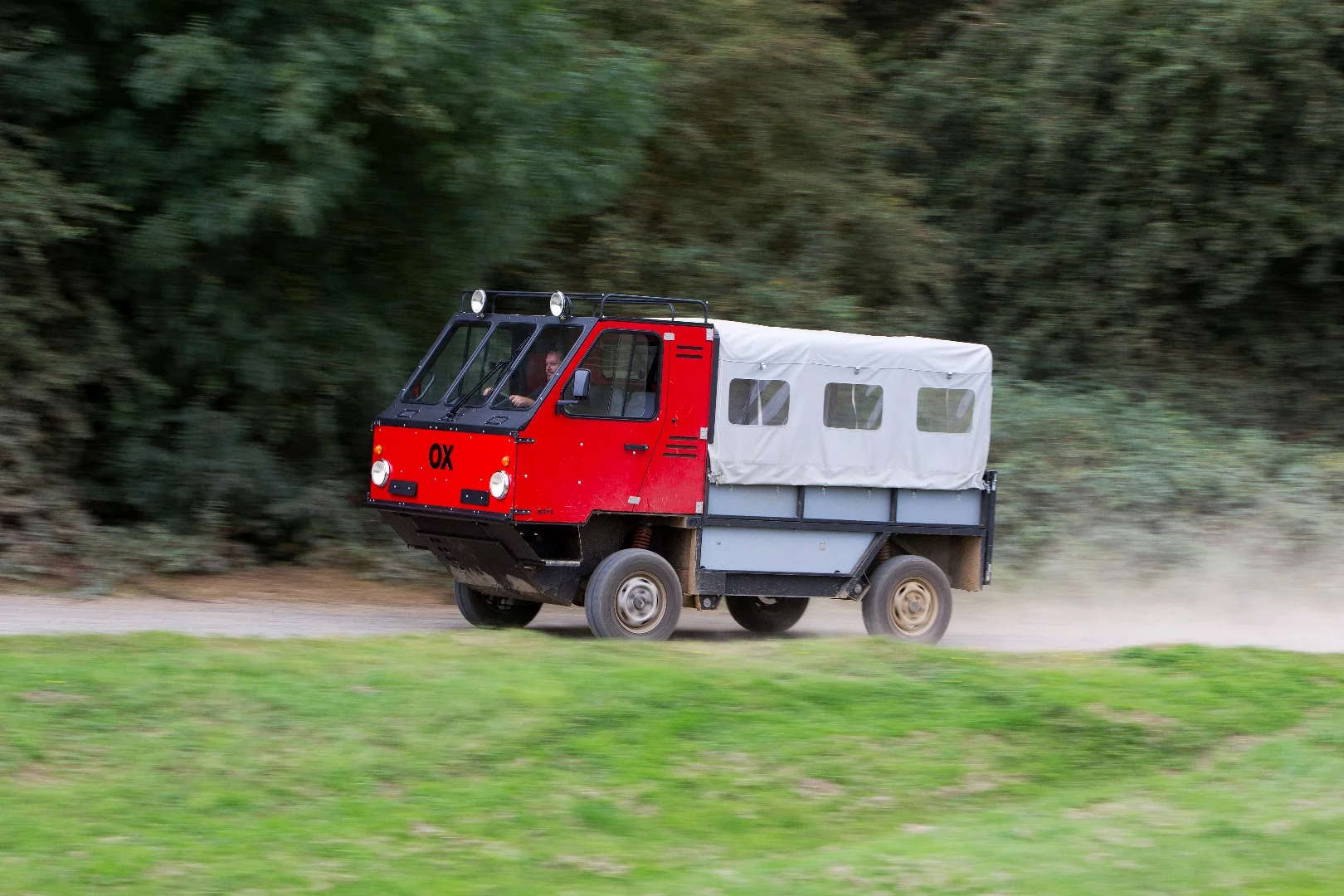 The Ox flatpack truck is built to carry 1,900 kg (4,200 lb) and seat up to 13 people