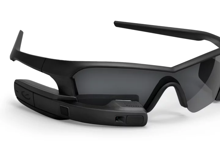 The Recon Jet includes GPS, wireless connectivity, multiple sensors, an HD camera and more