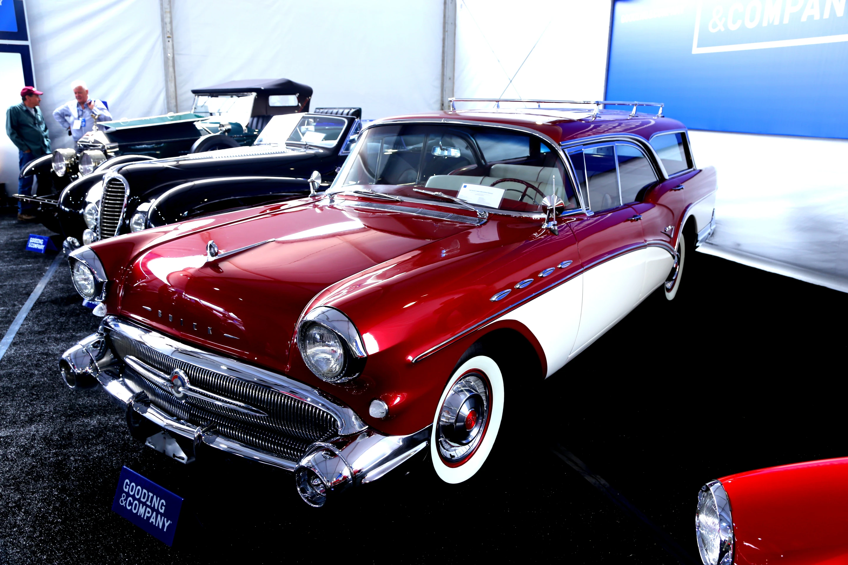 This 1957 Buick Caballero Estate Wagon was expected to go for between $100,000 and $125,000 but because of its military fundraising association, managed to sell for $280,000 (Photo: Angus MacKenzie/Gizmag.com)