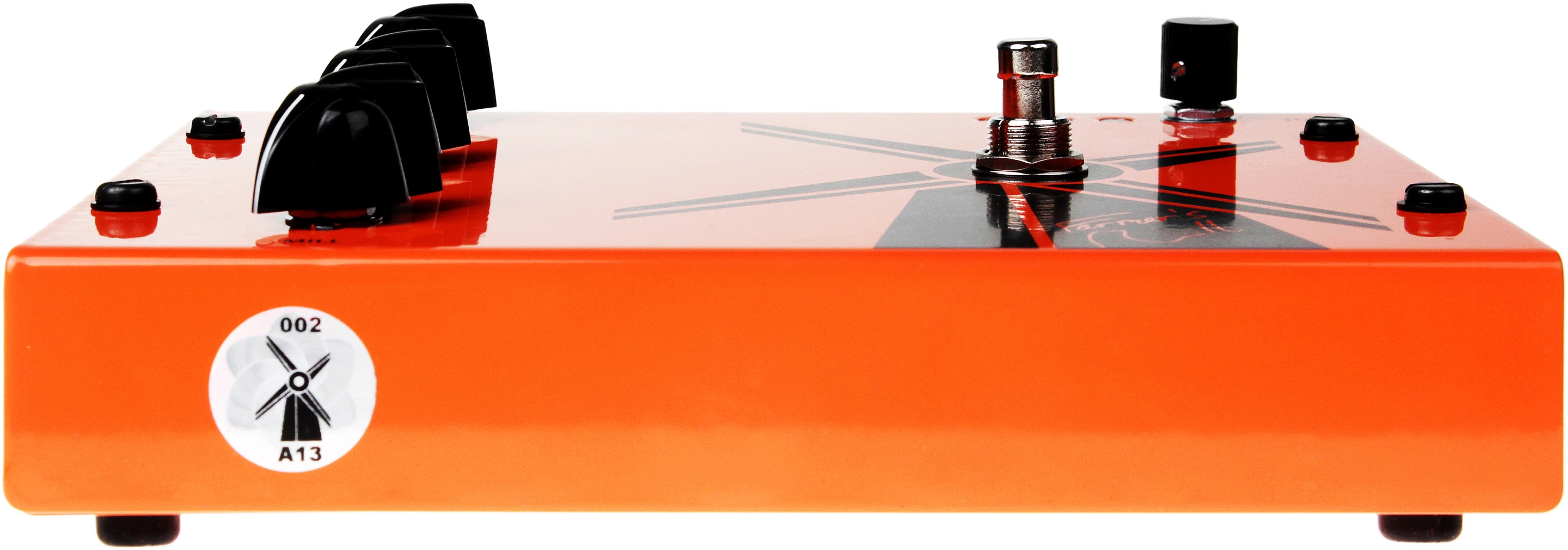 The footswitch sits in the center of a clipped windmill graphic