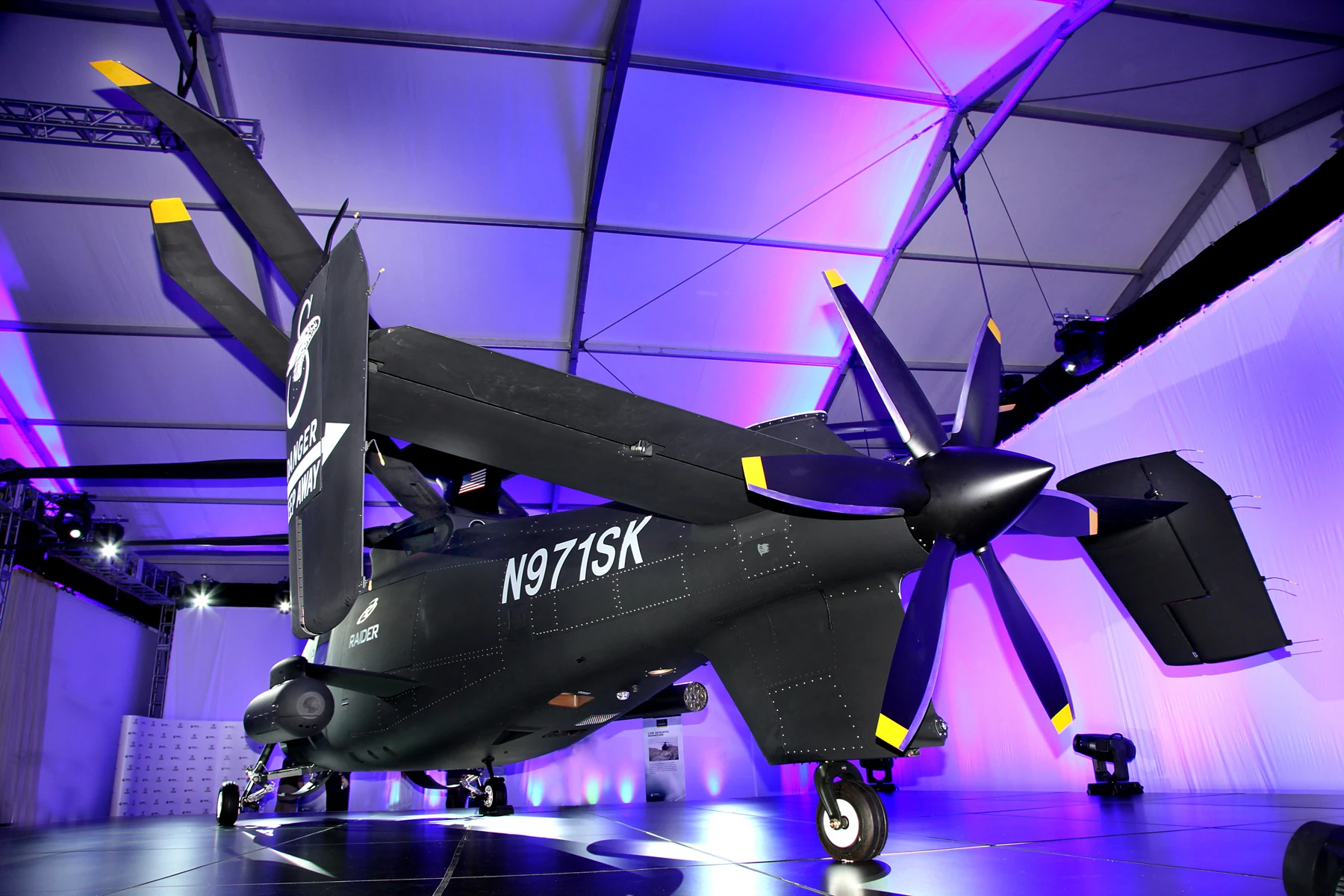 The Sikorsky S-97 Raider has a six-blade pusher propeller