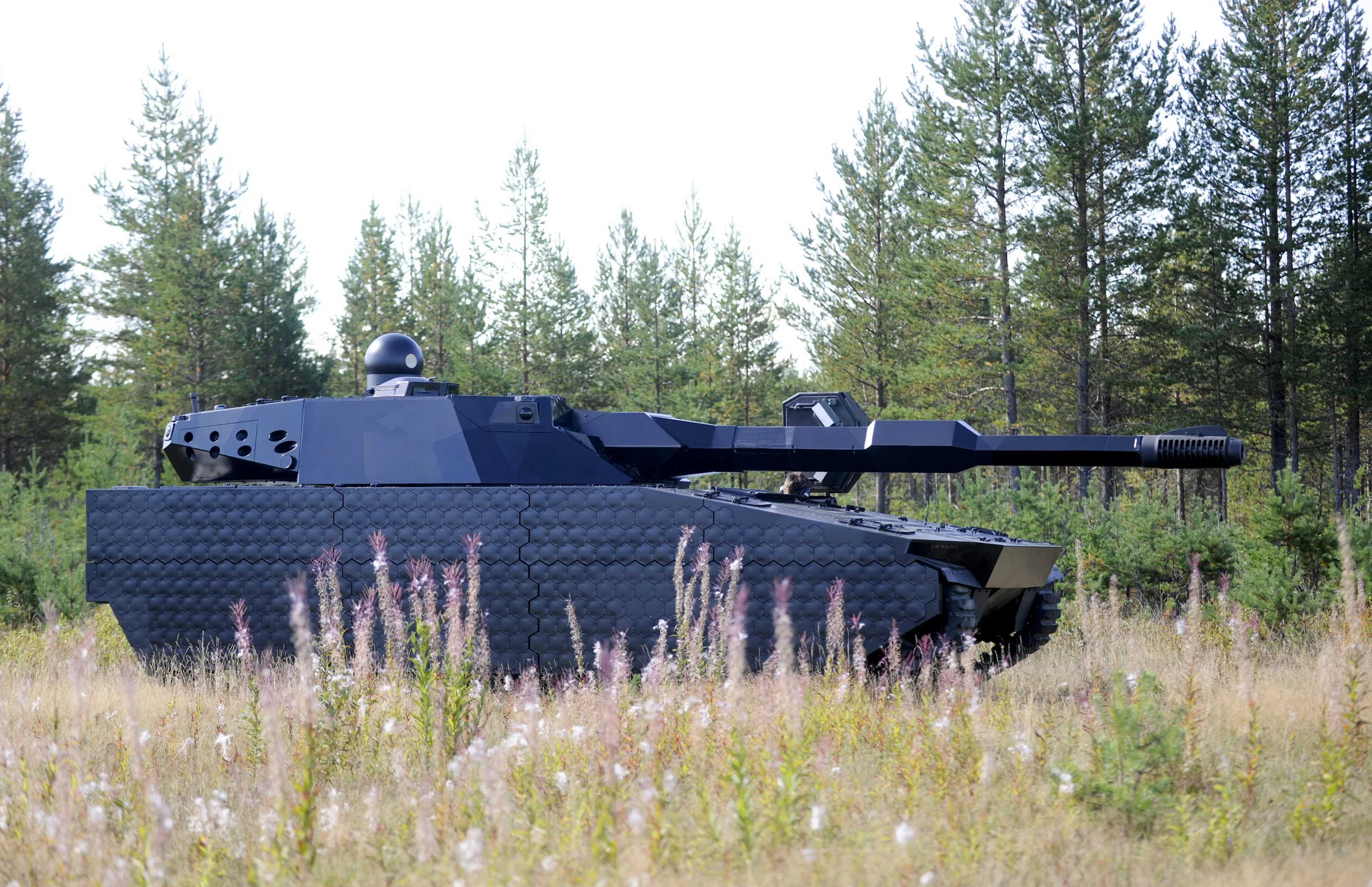 A CV90 Swedish infantry fighting vehicle fitted with the ADAPTIV panels (Image: BAE Systems)