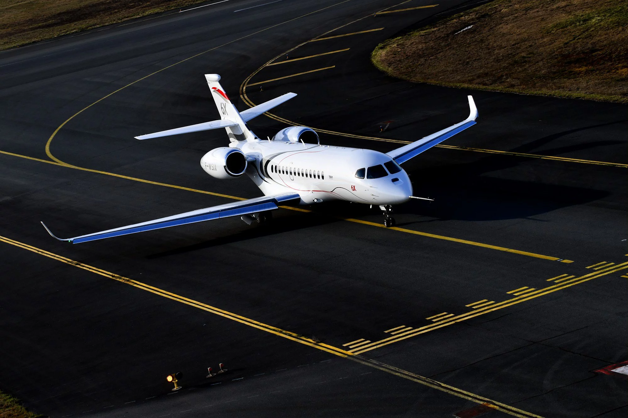 Falcon 6X taking off