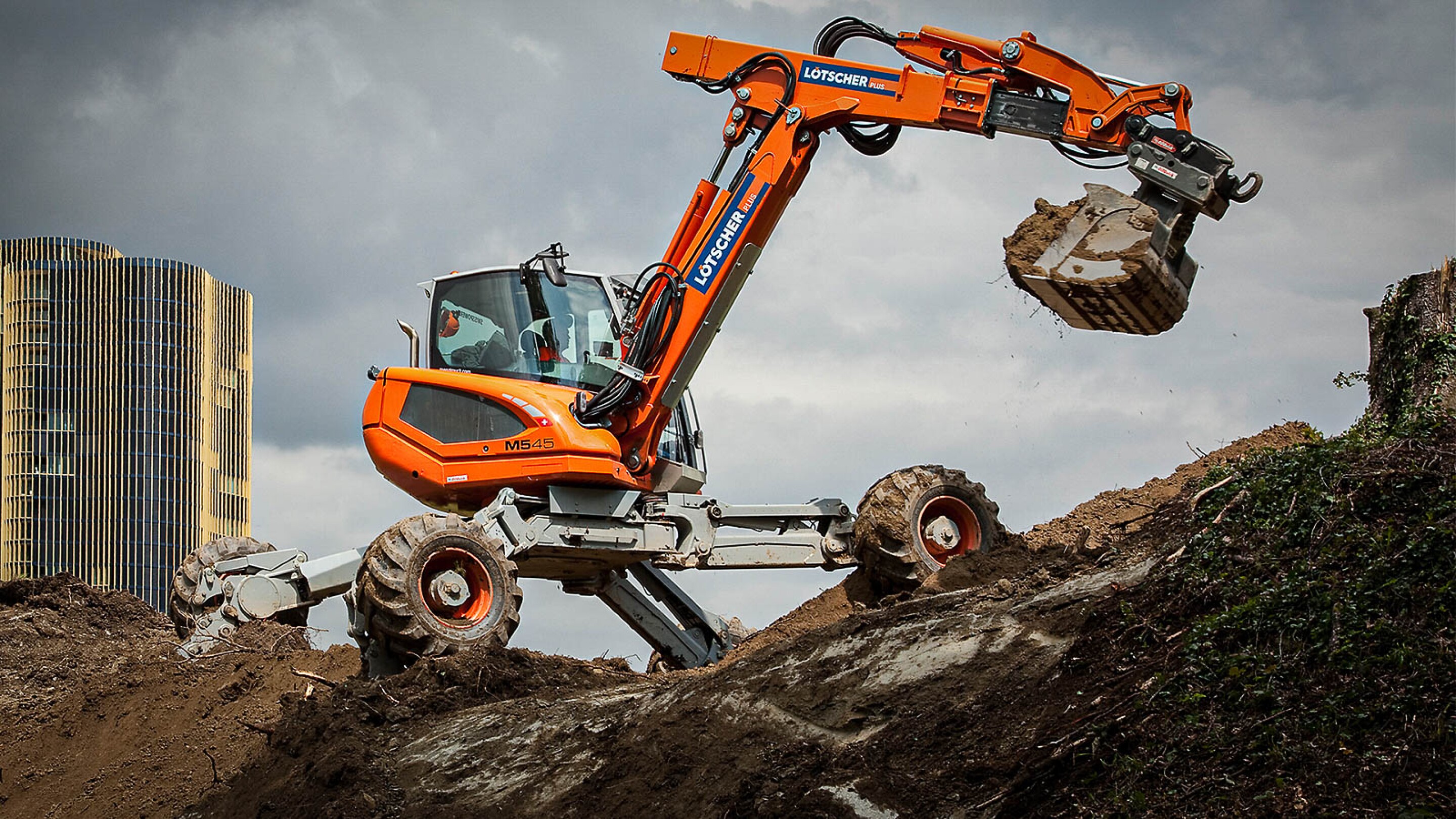 Video: The mesmerizing motion of walking quot spider quot excavators