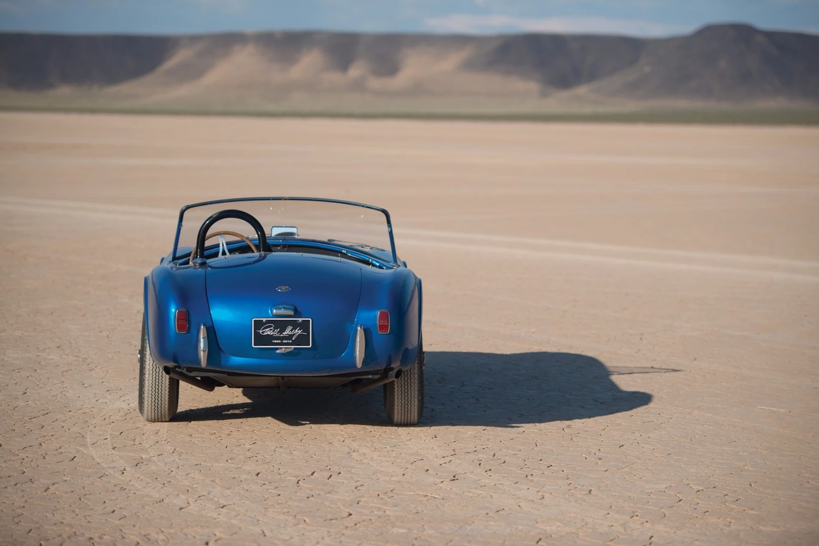 The CSX 2000 has an elegant, smooth and flowing shape