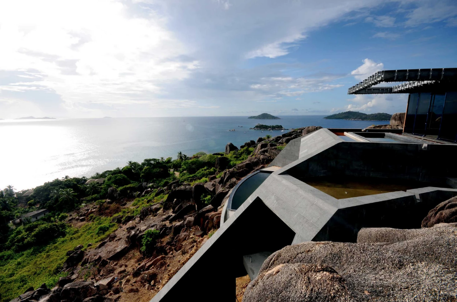 Six Senses in Seychelles earned a Special prize for an Exterior Hotels at the 2018 Prix Versailles World Architecture Awards