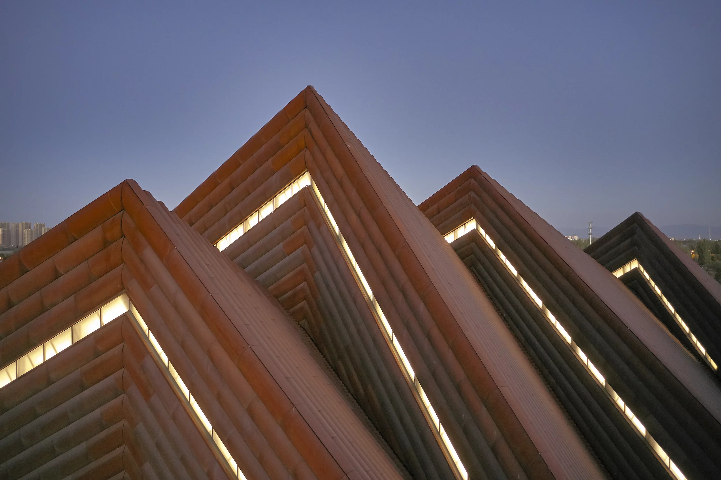The Datong Art Museum takes the form of four overlapping pyramids