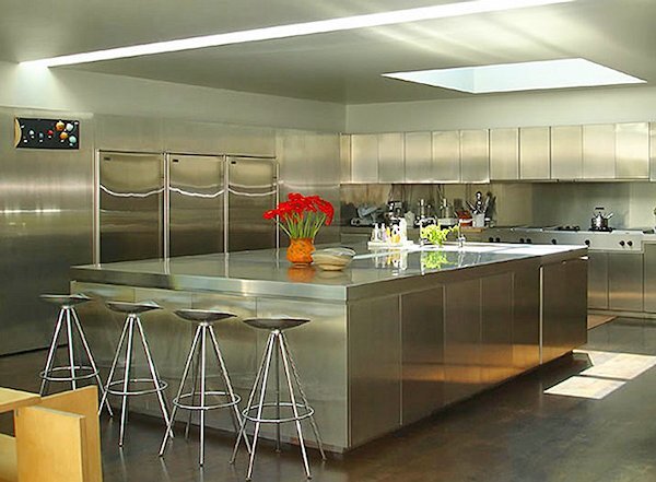 Taghkanic House's thoroughly stainless steel gourmet kitchen (Photo: T. Phifer and Partners)