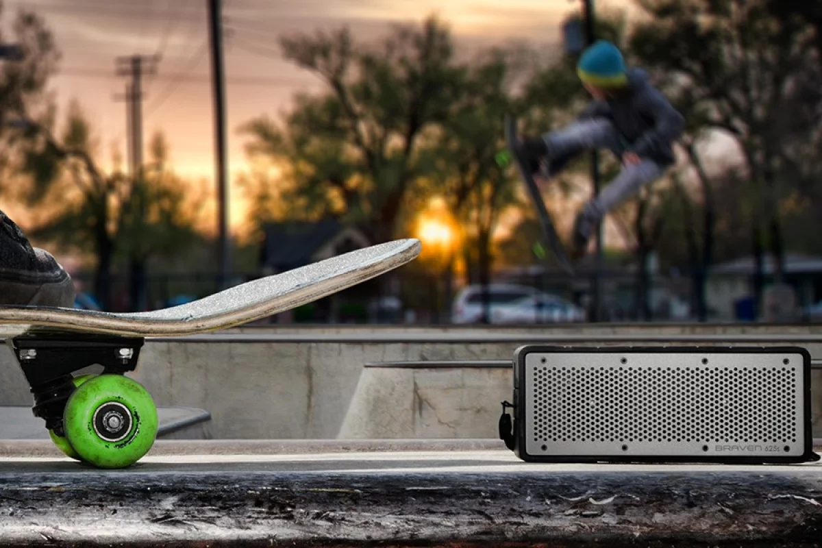 BRAVEN 600 series Bluetooth speakers feature daisy chaining and phone charging