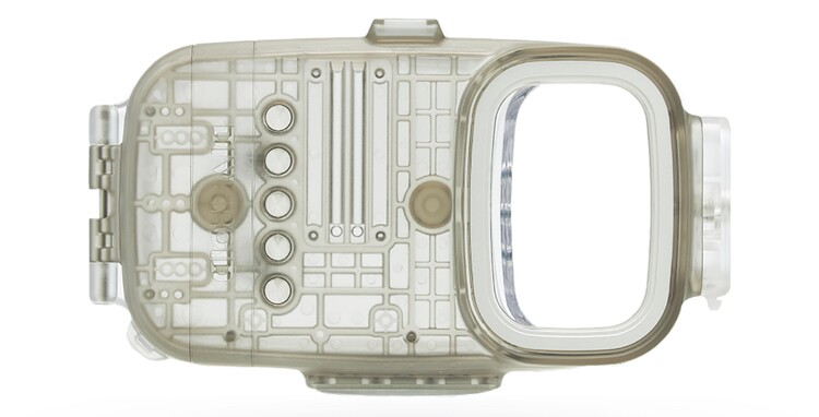 The Universal Lite is available in color choices of gray, blue and red – the five steel discs are heat sinks, which keep the phone from overheating