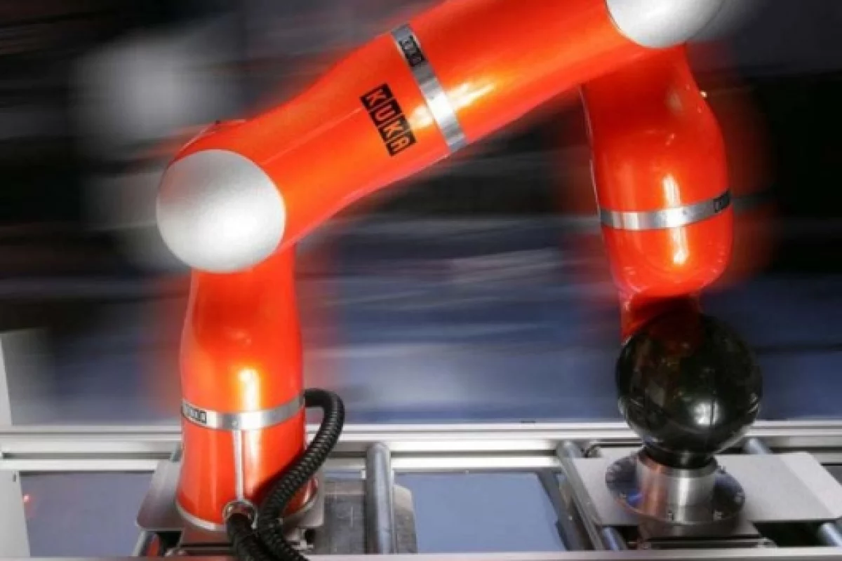 KUKA's Light Weight Robot