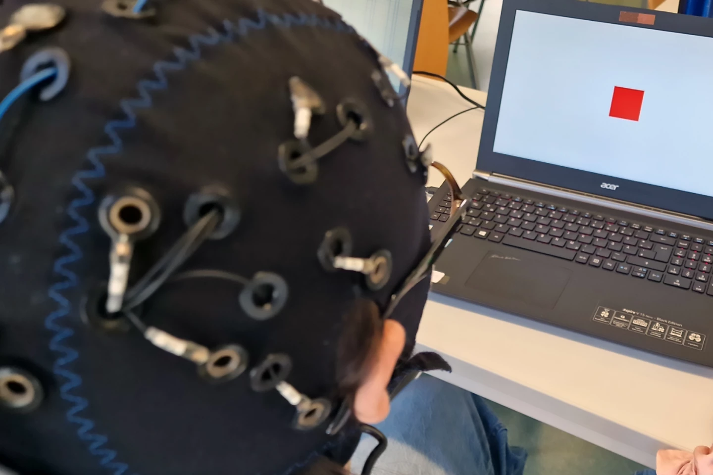 A portable EEG cap similar to this one was used in the study