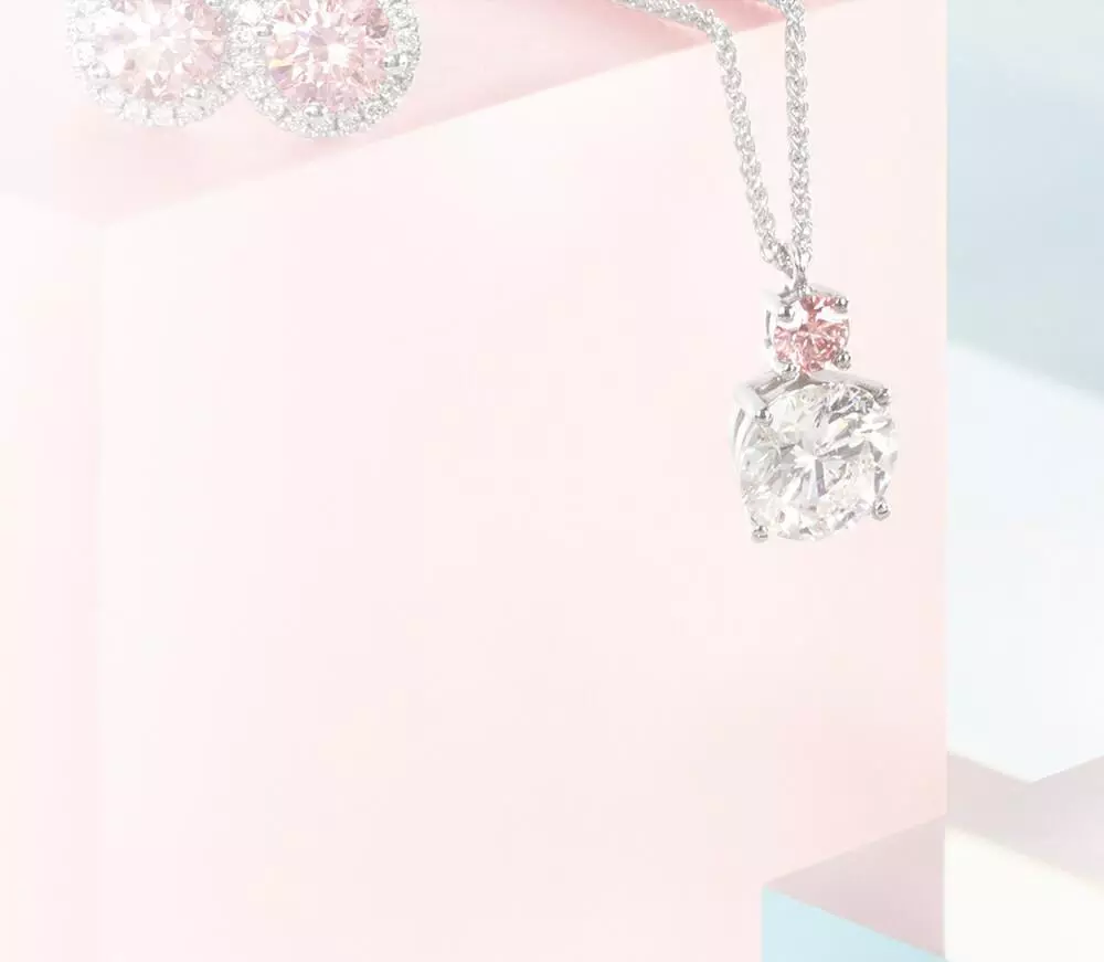 Lightbox Jewelry: affordable, lab-grown diamond jewelry from De Beers