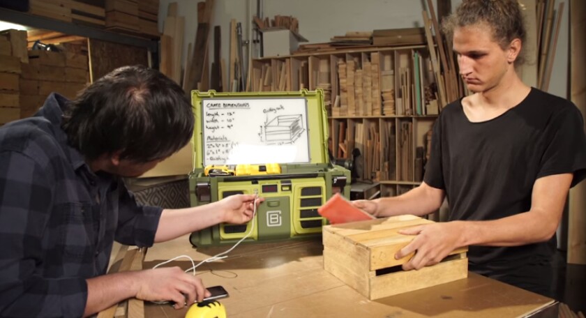Coolbox features a whiteboard to help you jot down design ideas