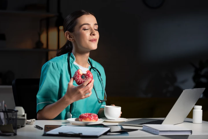 A study has found that putting rats' circadian rhythm out of sync significantly impacts their appetite