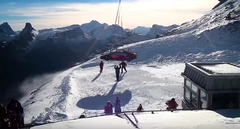 Frangivento had the Asfané heli-lifted onto the 8,000-foot Ra Valles