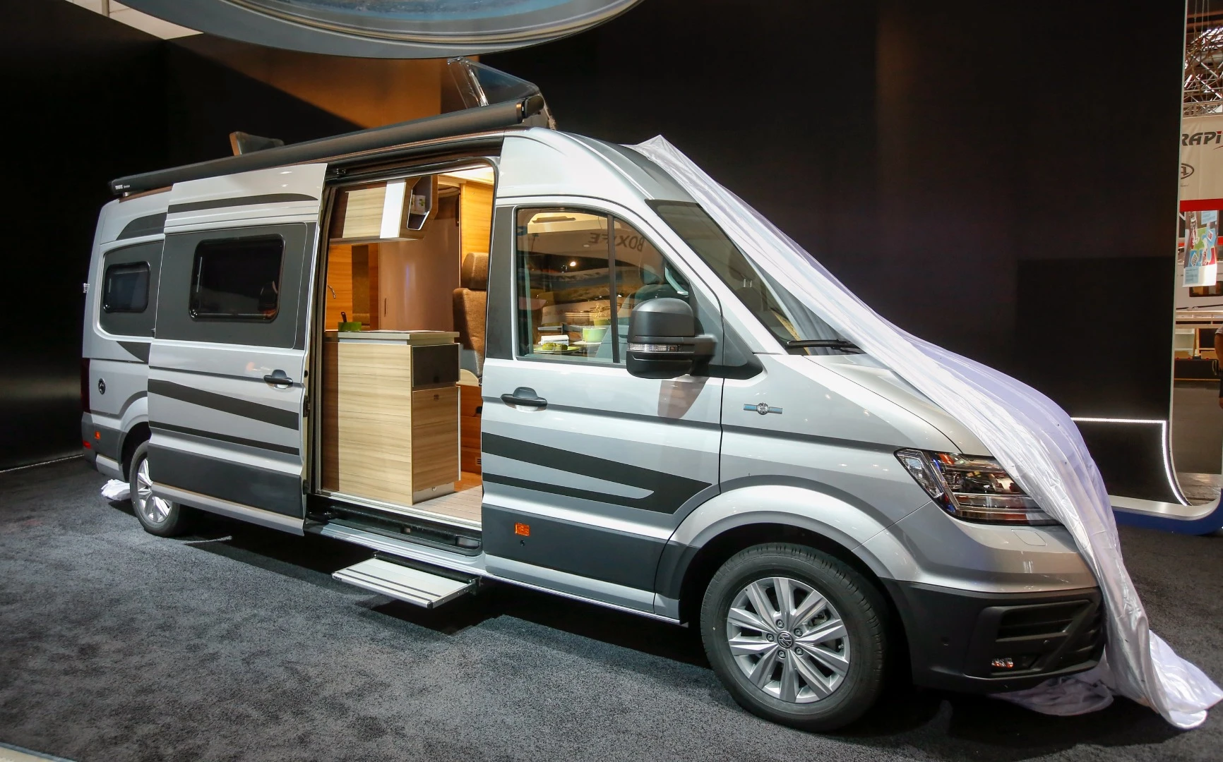 Taking the cloth off the Knaus Boxdrive
