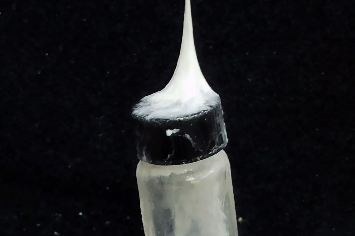 SpiderManinspired sticky silk fibers lift 80 times their weight