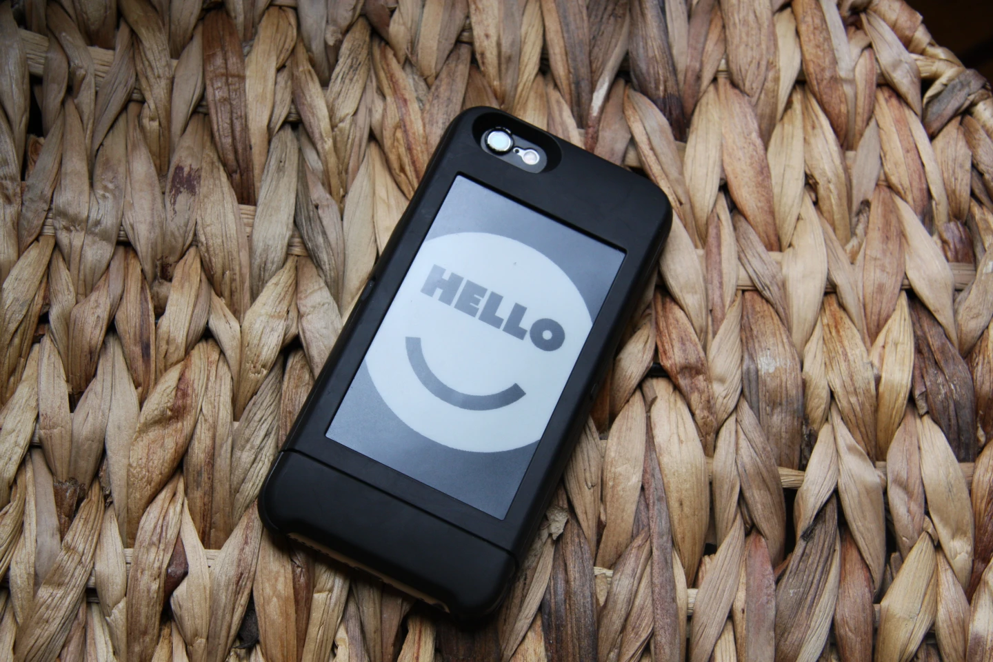 The case holds eight images at a time (Photo: Emily Price/Gizmag.com)
