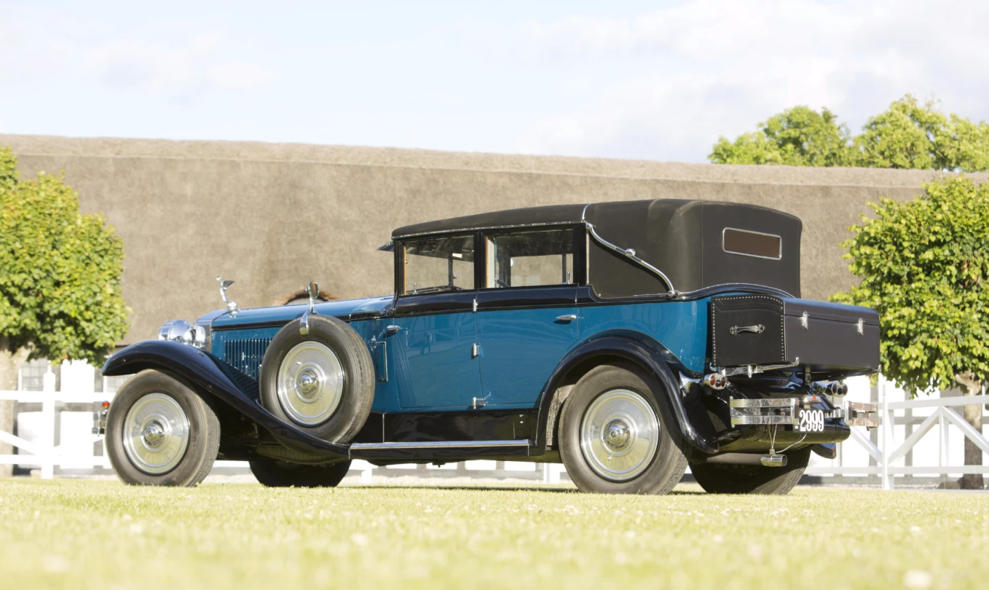 The 1957 Goodwood Concours winning 1929 ISOTTA FRASCHINI TIPO 8A LANDAULETTE sold for DKK 3,507,500