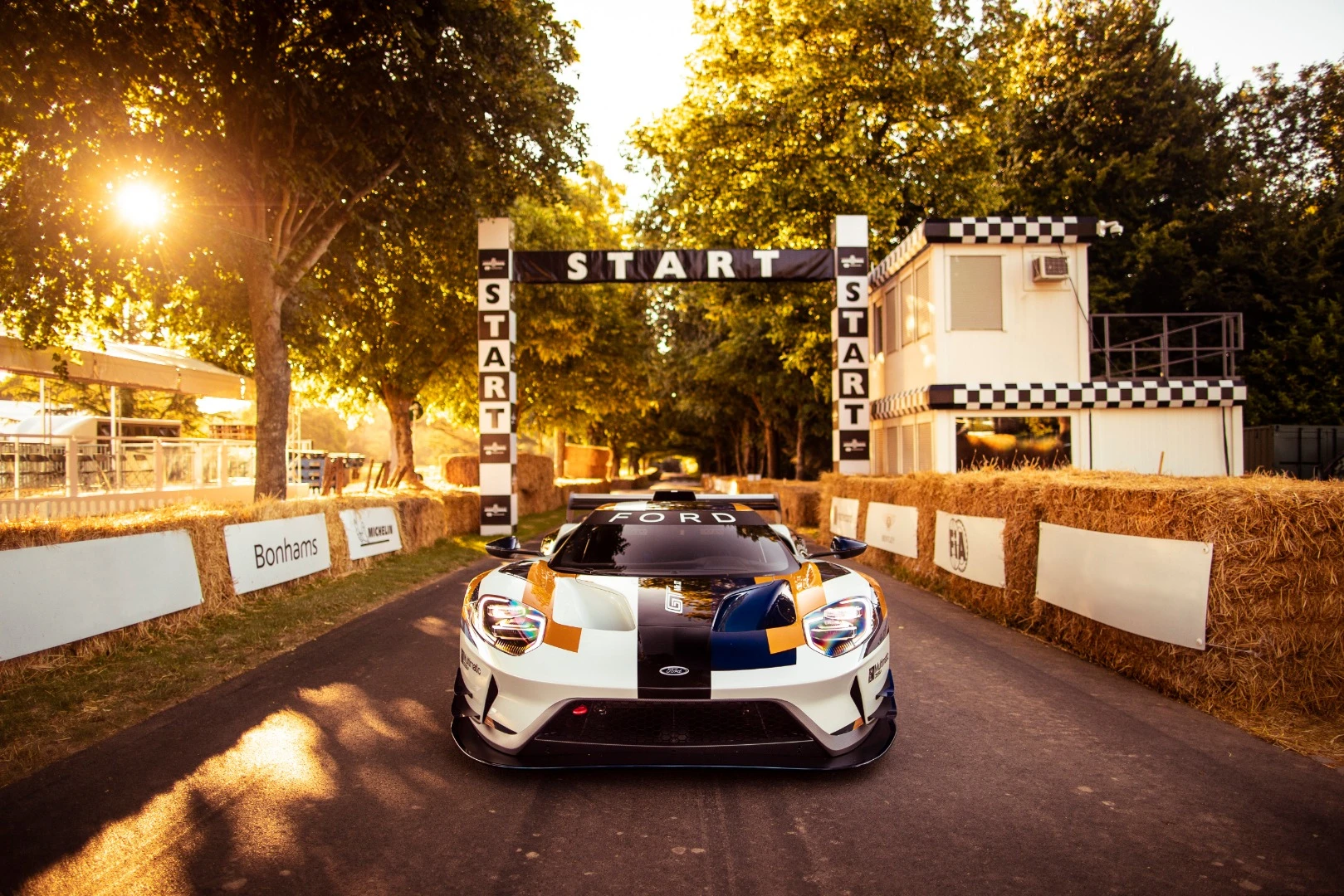 The GT Mk II runs on a 3.5-liter EcoBoost engine outputting 700 hp