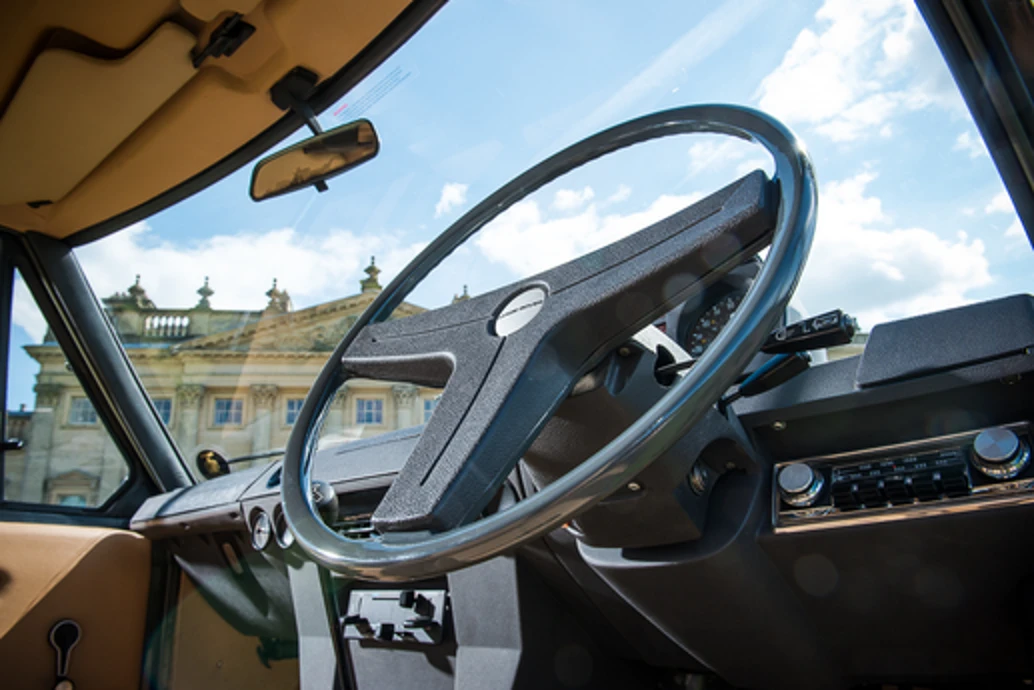 Range Rover 001 interior detail