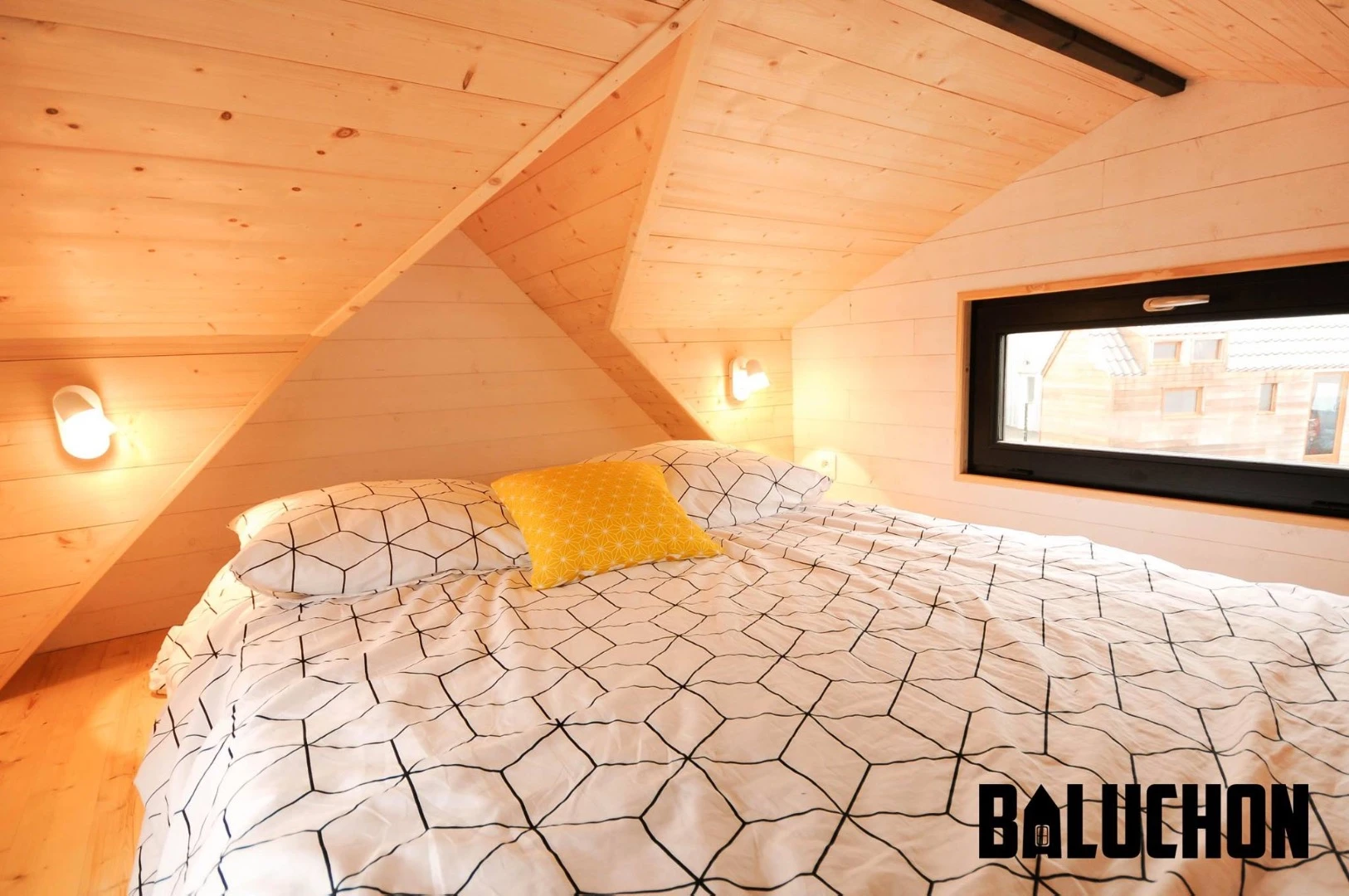 The Calypso's loft bedroom
