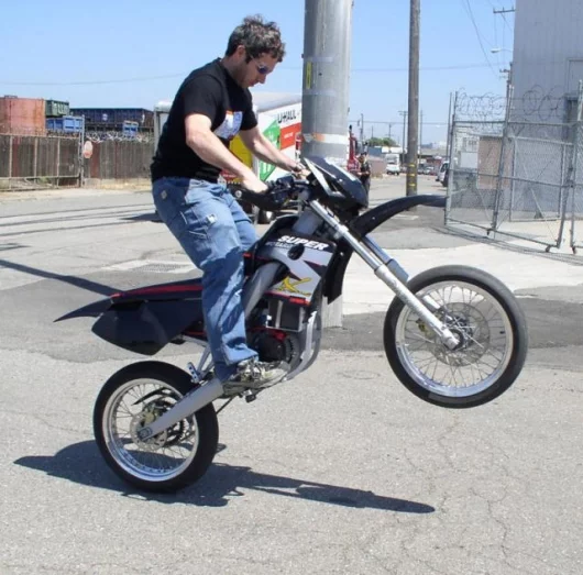 Wheelies are very easy on an electric bike - just stand up, twist the throttle and pull gently on the bars and the low-down torque just raises the front wheel