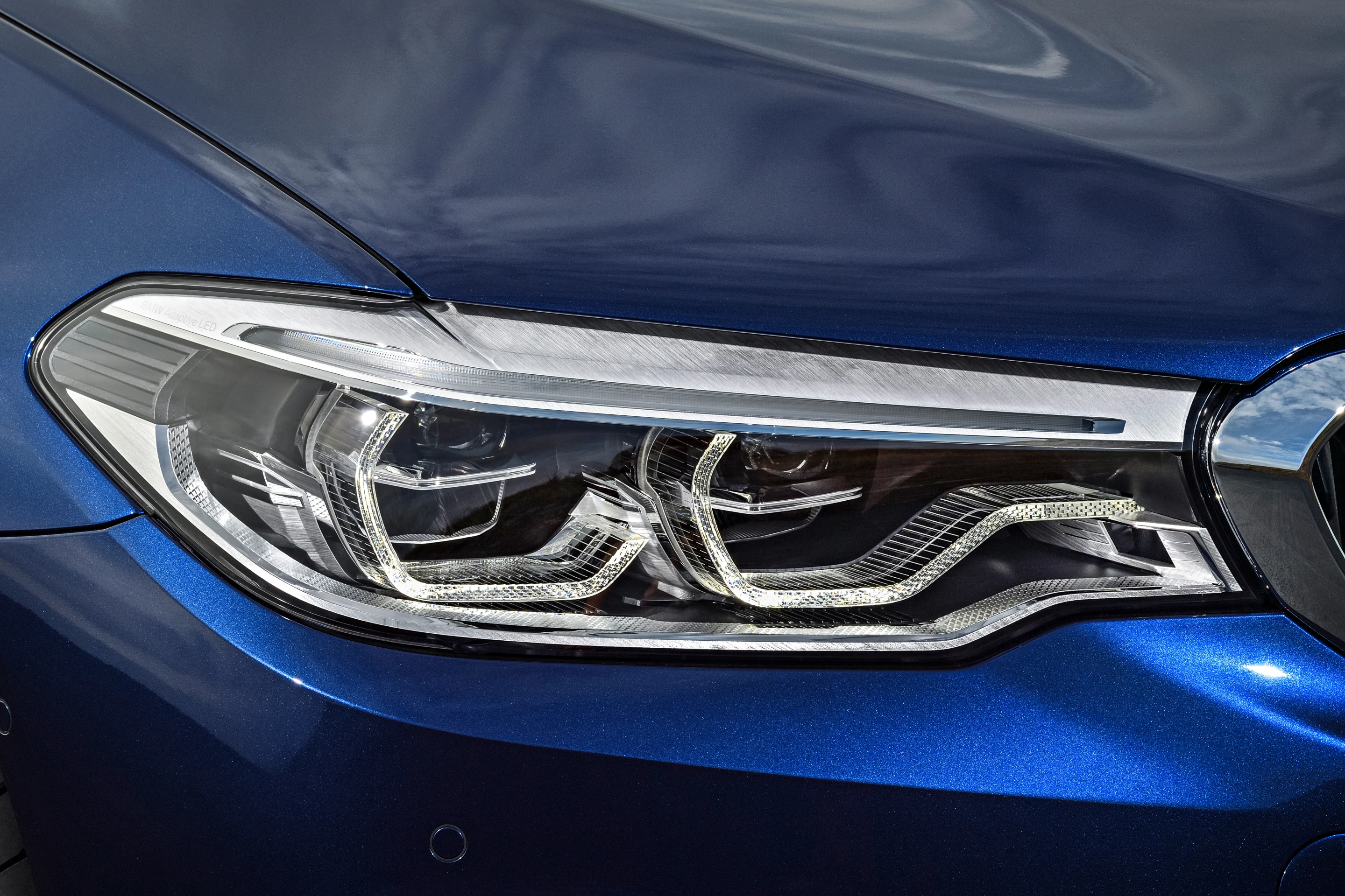 The new 5 Series is like a miniature 7 Series