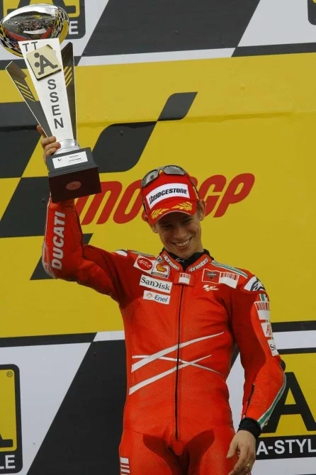 Casey Stoner concedes the title graciously