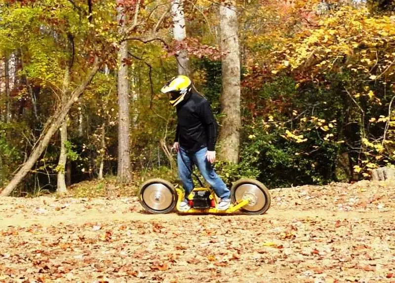 The MXB Shocker motocrossboard