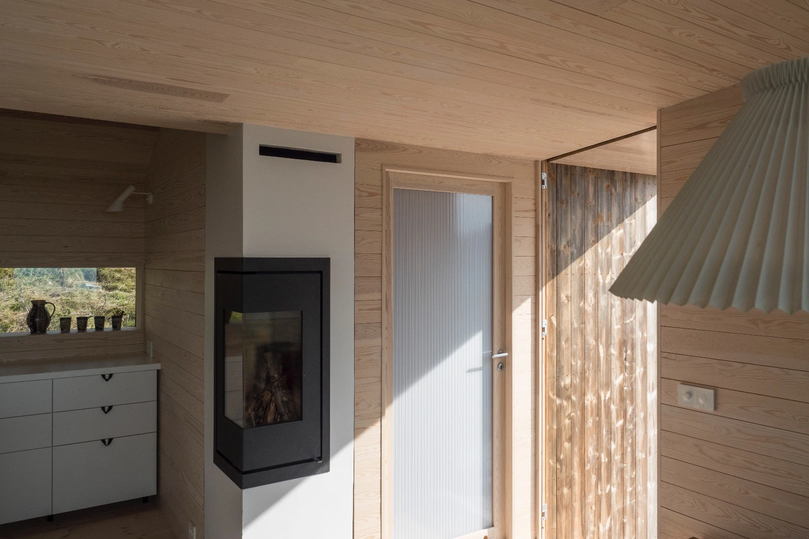 Cabin Ustaoset has a total floorspace of 72 sq m (775 sq ft)