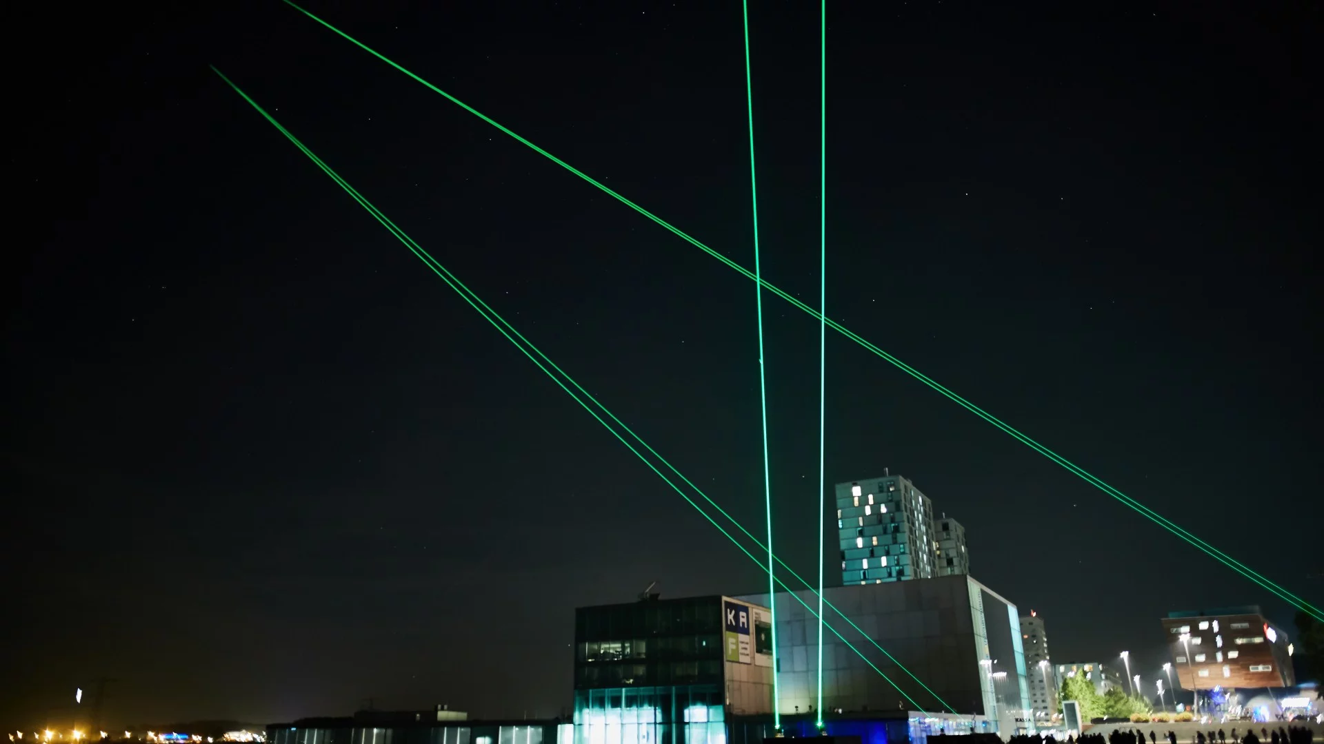 Studio Roosegaarde has teamed up with the European Space Agency’s Clean Space team for Space Waste Lab