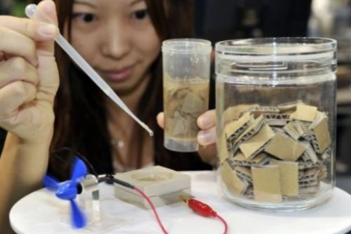 Sony's battery breaks down paper to create power (Photo: PhysOrg)