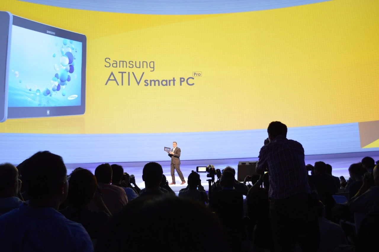 The view from the floor during Samsung's announcement