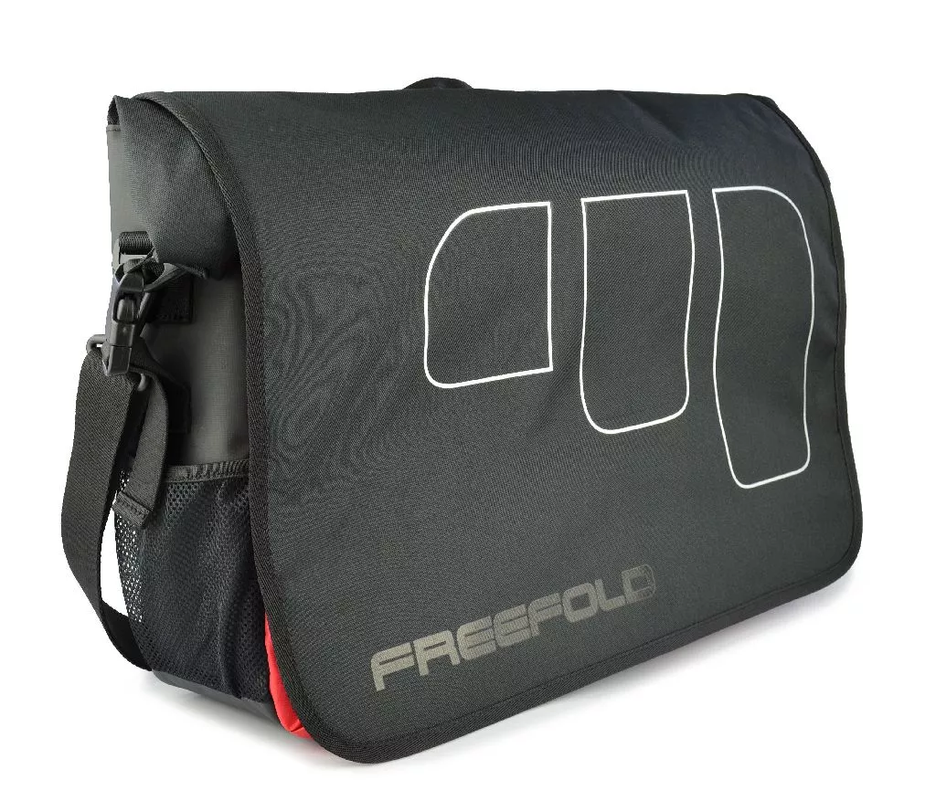 For a limited time, Worldline Luggage is also making a CTS Messenger bag available