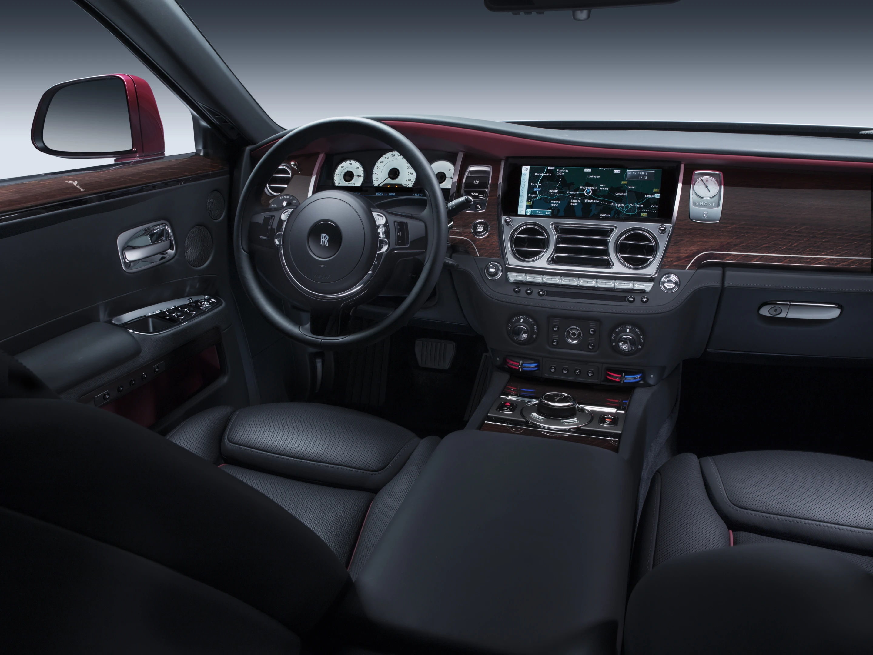 Rolls Royce Ghost Series II: dash