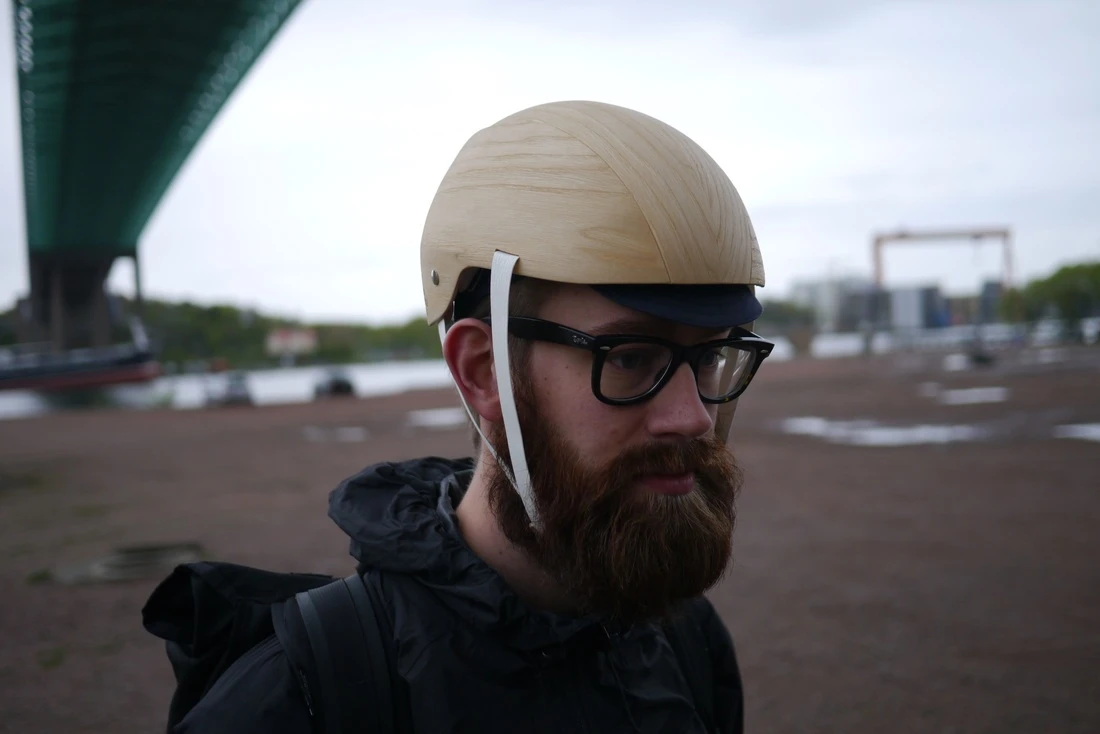 The helmet was designed by Rasmus Malbert and Jesper Jonsson from design studio Materialist as part of the Ekoportal2035 project, which explores the concept of "a biobased future"