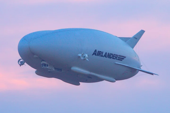 The Airlander 10 airship, prior to the installation of its Auxiliary Landing System