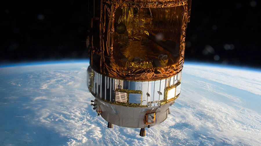 The old batteries will be disposed of on Japan's HTV cargo ship