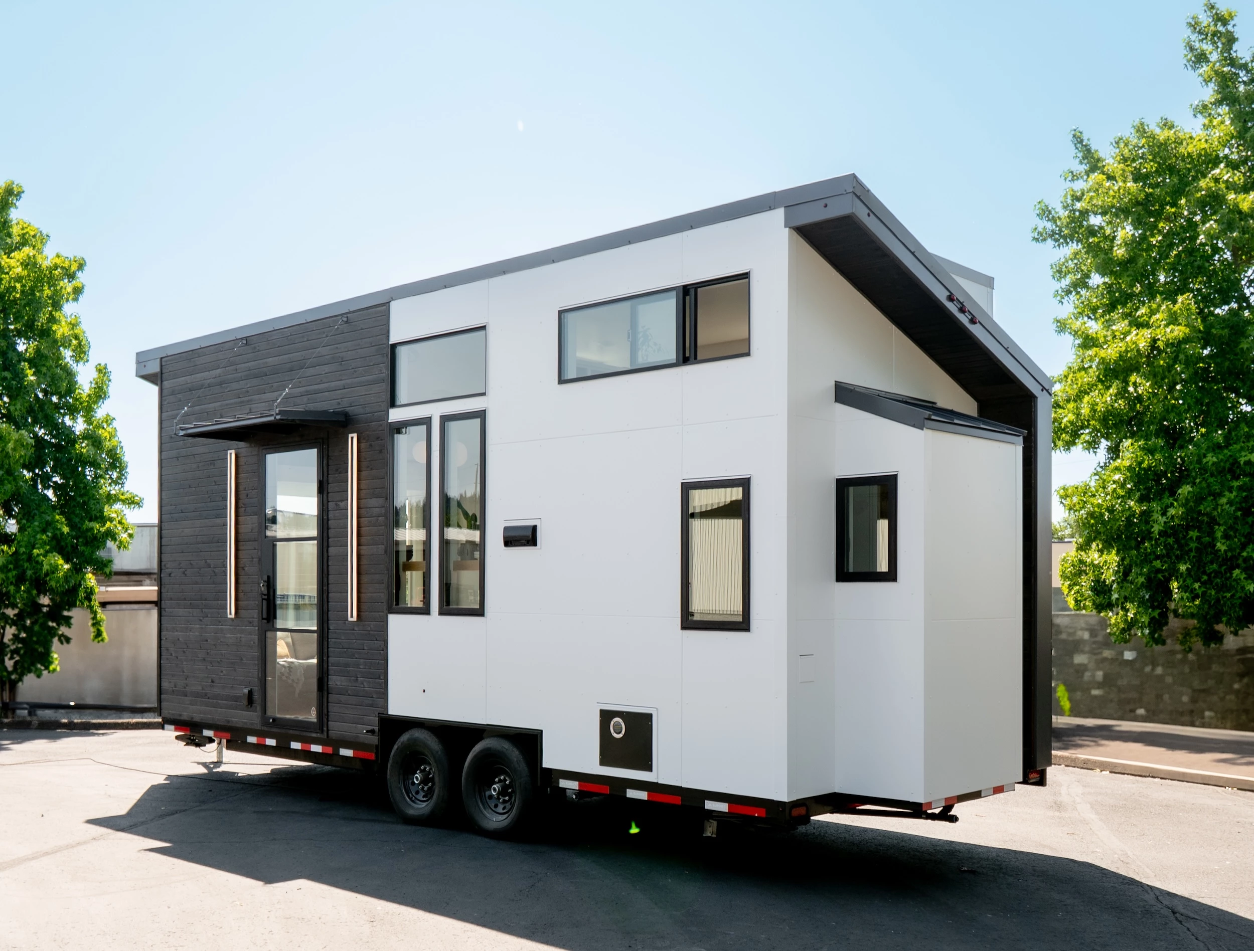 The Terra Urban is based on a double-axle trailer and has a length of 26 ft (7.9 m)