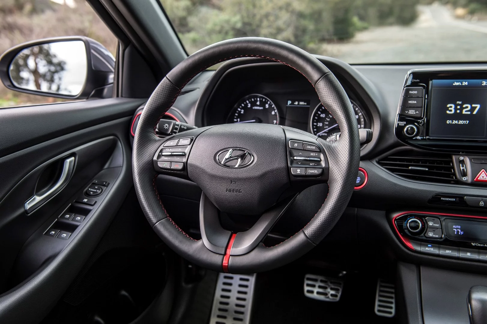 The steering wheel in the 2018 Elantra GT is robust and form-fitting to the hands
