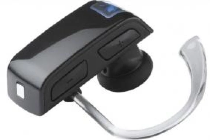 BlueAnt's Z9 headset features noise-cancellation technology to allow clear conversations in noisy environments.