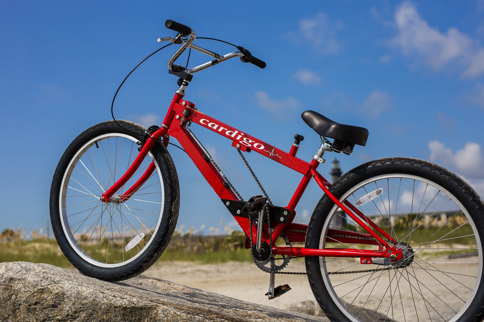 Pushing the Cardigo's front end forward turns a chain drive that engages the main drivetrain, thus augmenting or even replacing the rider's pedalling power