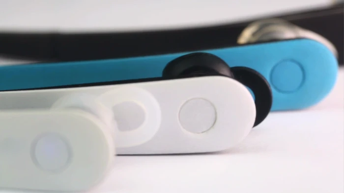 Vigo contains an ARM Cortex 16 MHz processor, Bluetooth 4.0 chip, infrared sensor, 6-axis accelerometer and gyroscope