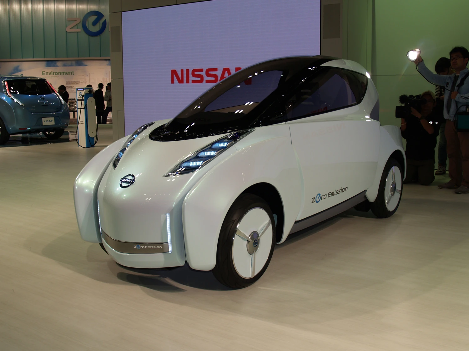 Nissan's LandGlider