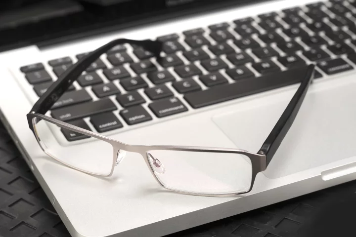 PixelOptics' emPower! electronic focusing glasses