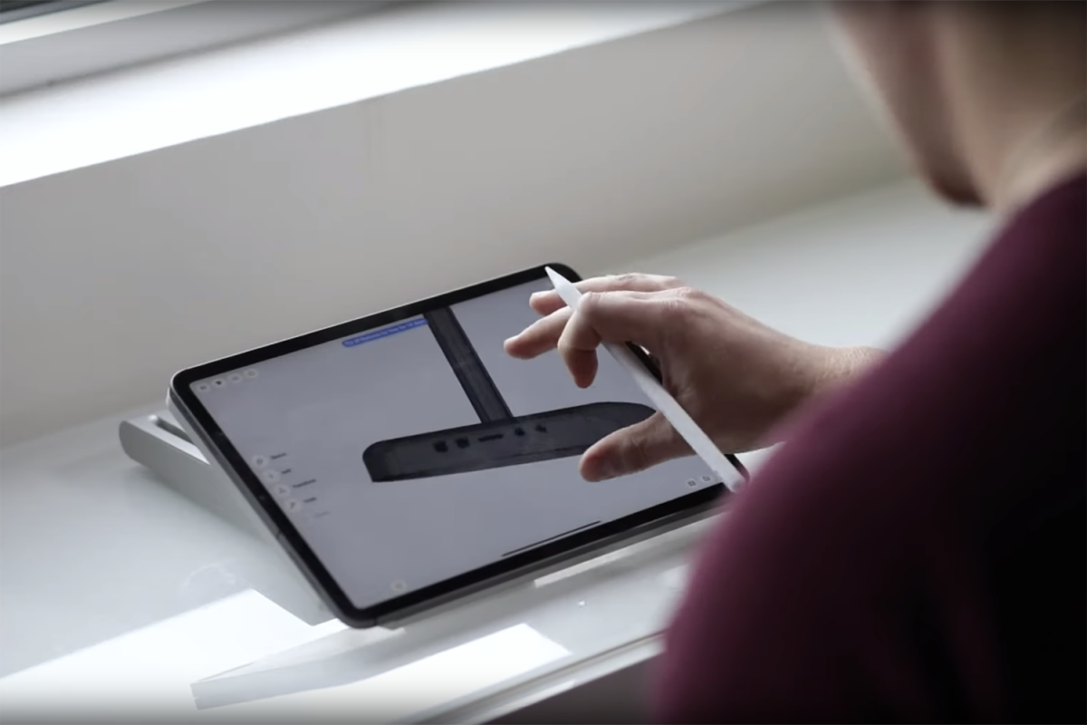 MagicDock can be placed in optimal drawing-board mode for sketching, illustration or design work