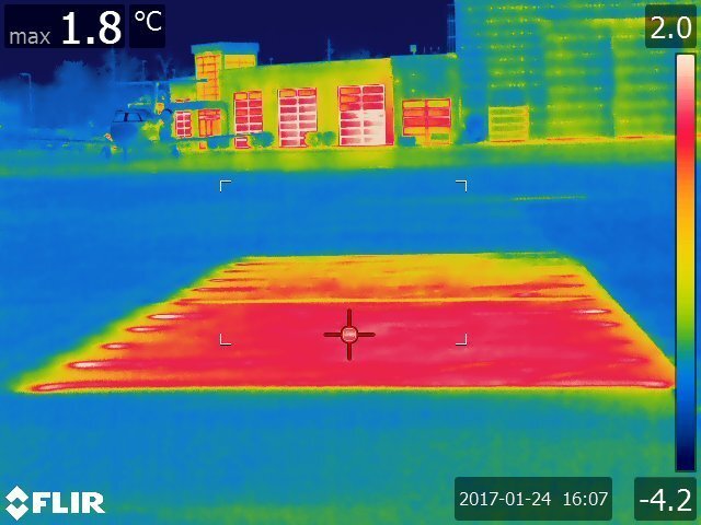 A thermal image of the conductive concrete