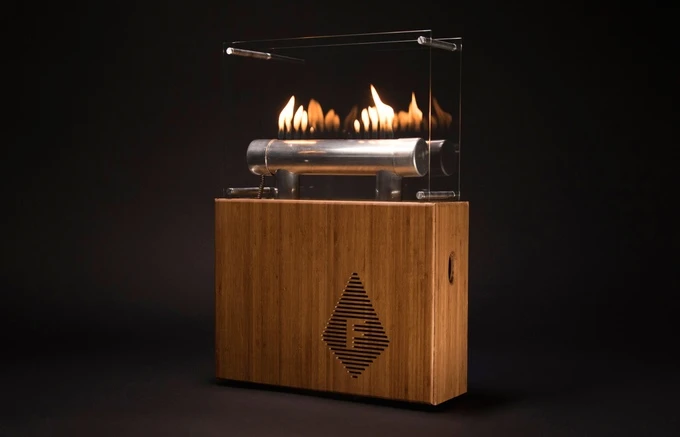 The 15 flames on top of the aluminum tube pulse to the beat